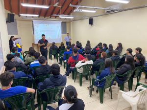 CHARLA PARA JÓVENES EN EL COLEGIO NACIONAL TACURÚ PUCÚ SOBRE PREVENCIÓN DE SUICIDIOS