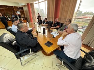 REUNIÓN DE EVALUACIÓN DEL DESFILE ESTUDIANTIL 2025: ENCUENTRO CON LA COMISIÓN ORGANIZADORA