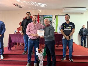 ENTREGA DE RECONOCIMIENTO A LA SELECCIÓN HERNANDARIENSE DE FUTSAL FIFA