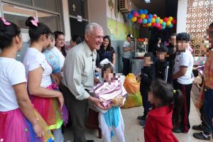 El intendente Lic. Nelson Cano compartió una jornada especial con los niños en su día.